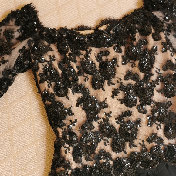 Dress - Picture 2 of 4